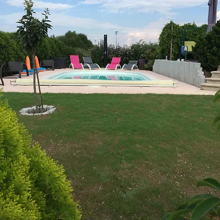 ホームステイ Maison Privee *